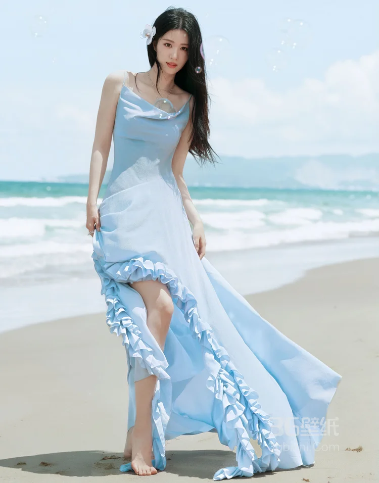 王楚然优雅浅蓝色吊带长裙海边清新浪漫超高清写真图片6
