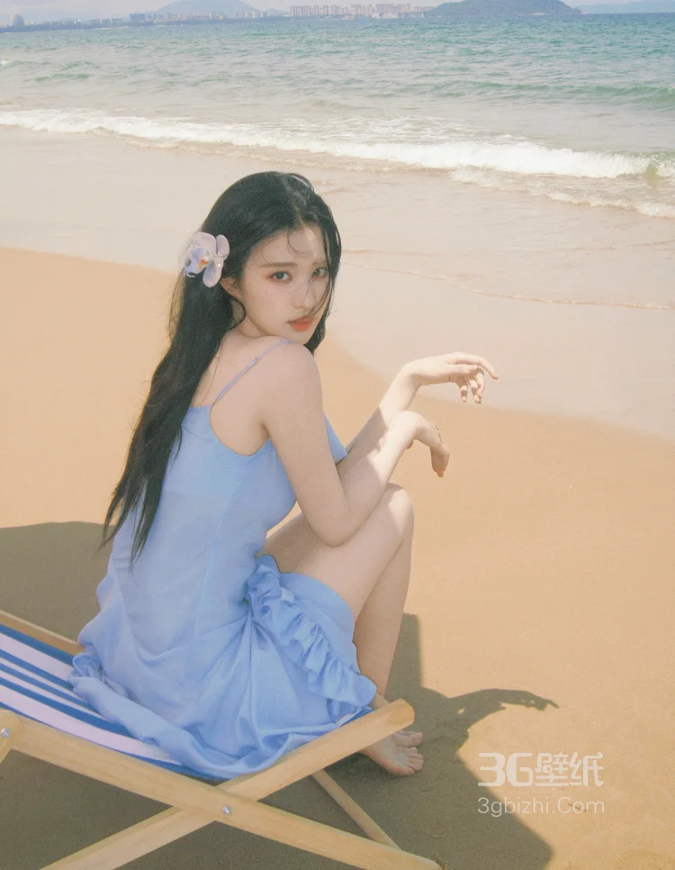 王楚然优雅浅蓝色吊带长裙海边清新浪漫超高清写真图片15