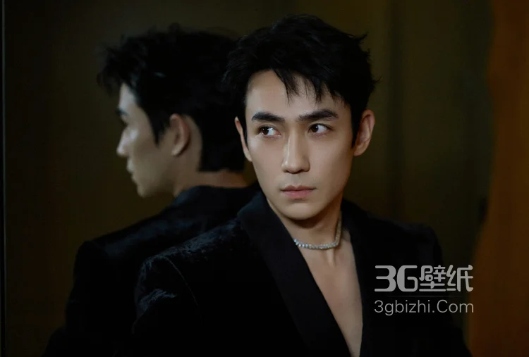 朱一龙西装笔挺亮相微博电影之夜活动写真，带着新作《东极岛》硬汉气质尽显8