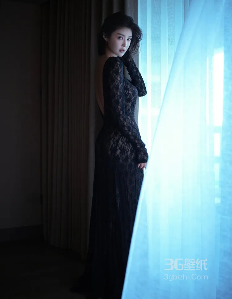 网红美女程儿，黑色镂空连衣裙氛围感私发，一举一动皆迷人7