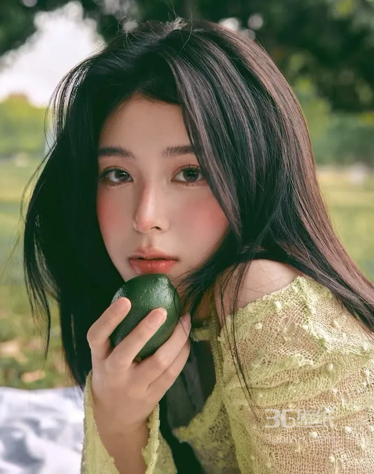 在校大学生，美女演员，模特儿嘉艺街拍，写真，生活照图集4