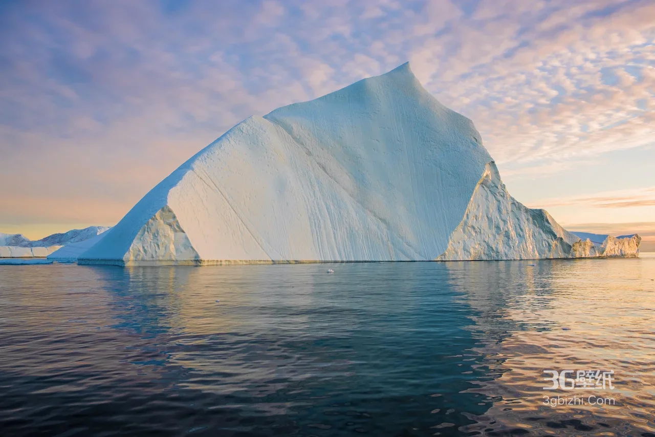 极地冰山·海面云霞倒映 唯美写实冰川电脑壁纸1