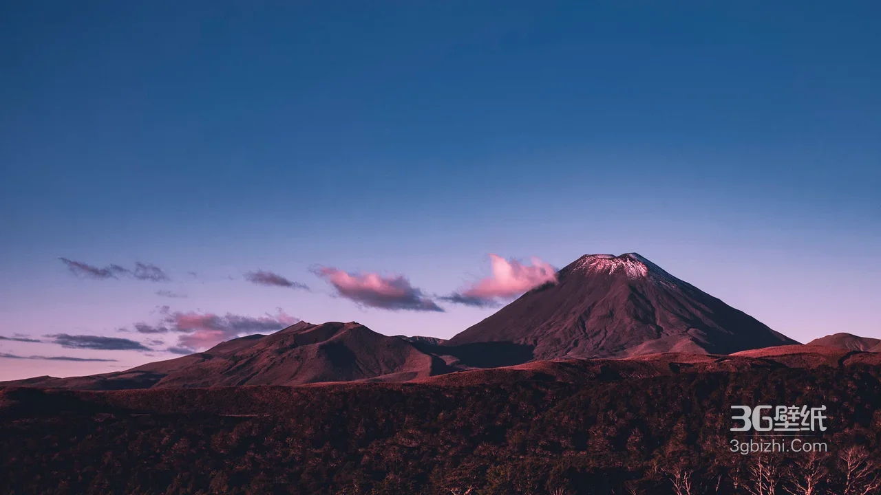 火山群峰与雪峰·粉紫暮色唯美风 宽屏电脑壁纸1
