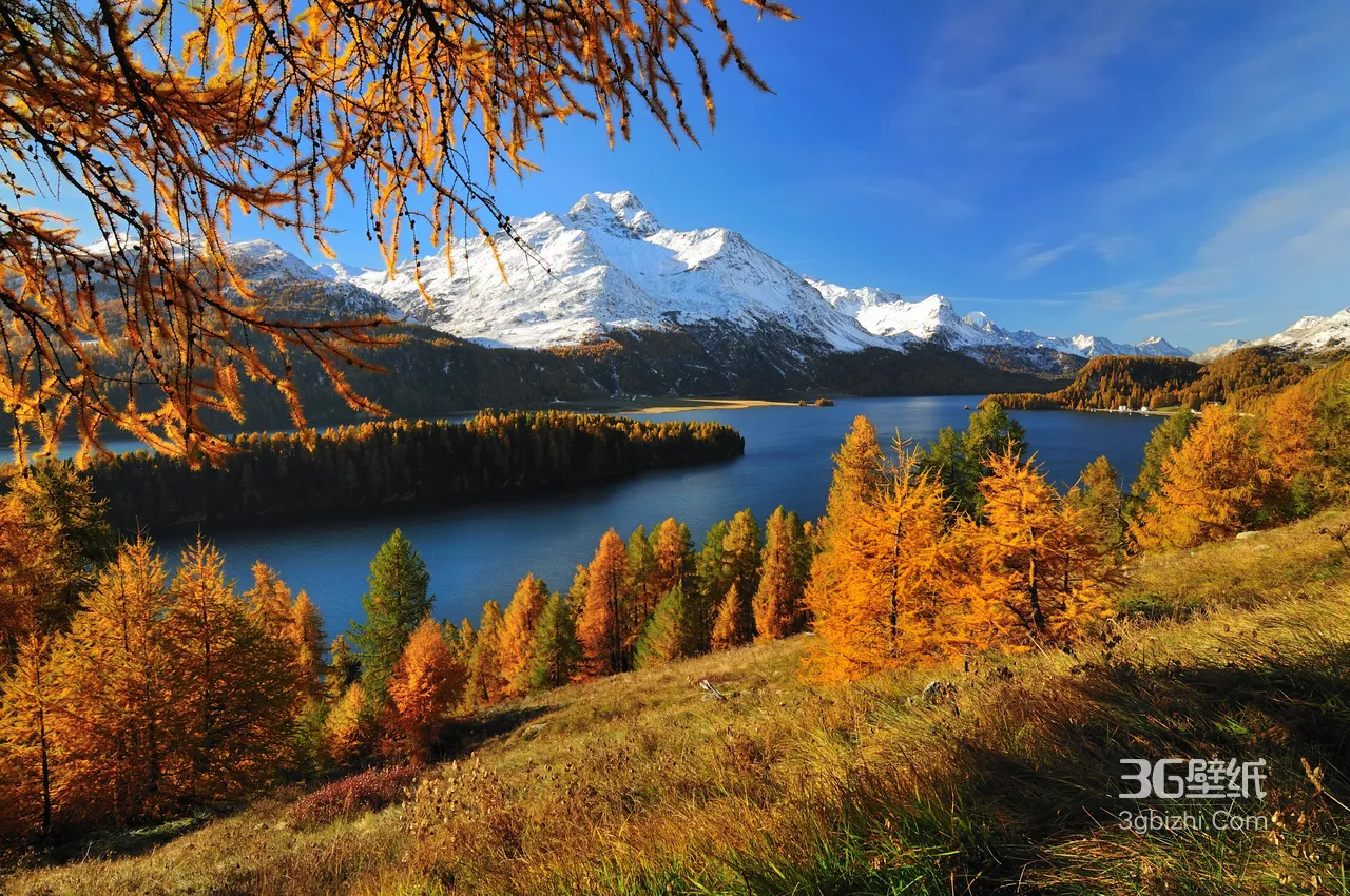 唯美秋季山湖彩林雪山景 自然风景电脑壁纸1