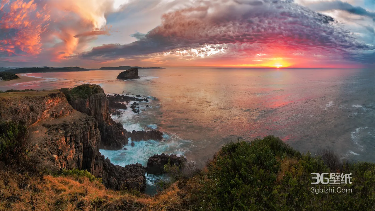 海岸悬崖日落晚霞·唯美写实·海景黄昏宽屏素材1