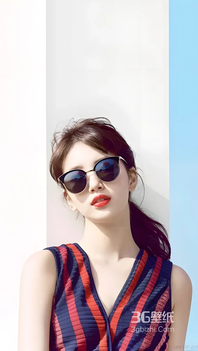 裴秀智·墨镜条纹 清新时尚明星手机壁纸1