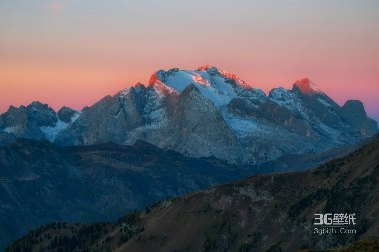 雪山群峰·唯美霞光 高山日出宽屏电脑壁纸1