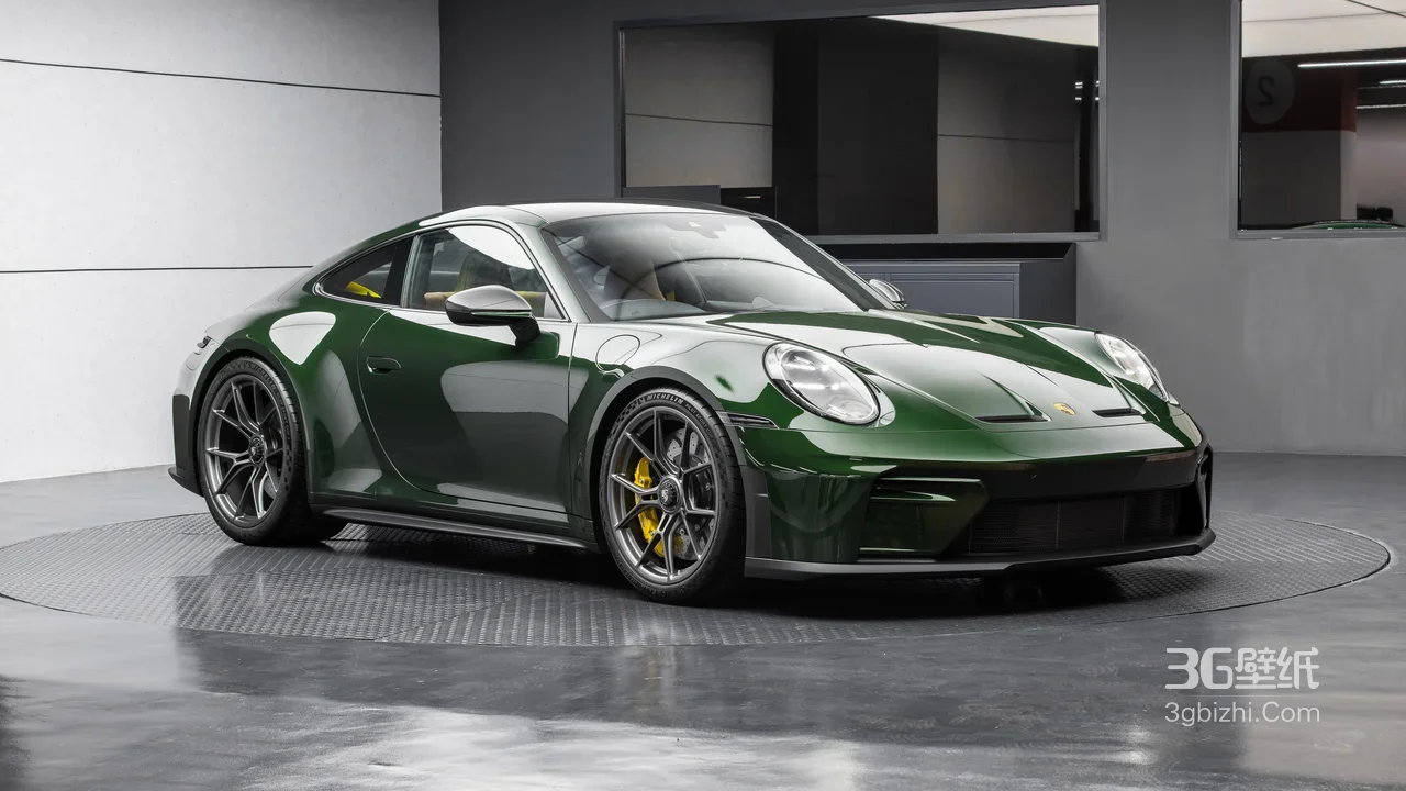 保时捷911超跑·墨绿色写实 高端车库电脑壁纸1