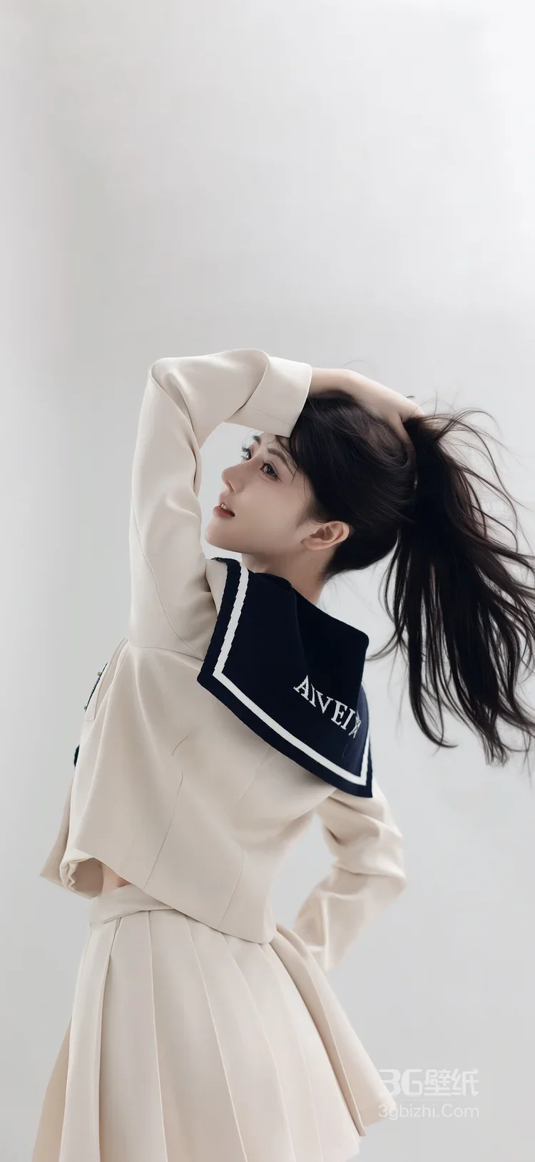学院风水手服长发女生 日系清新写真女生图片推荐5
