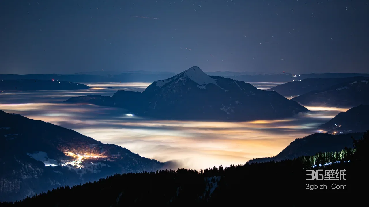 雪山云海月夜山城 唯美夜景电脑壁纸精选1