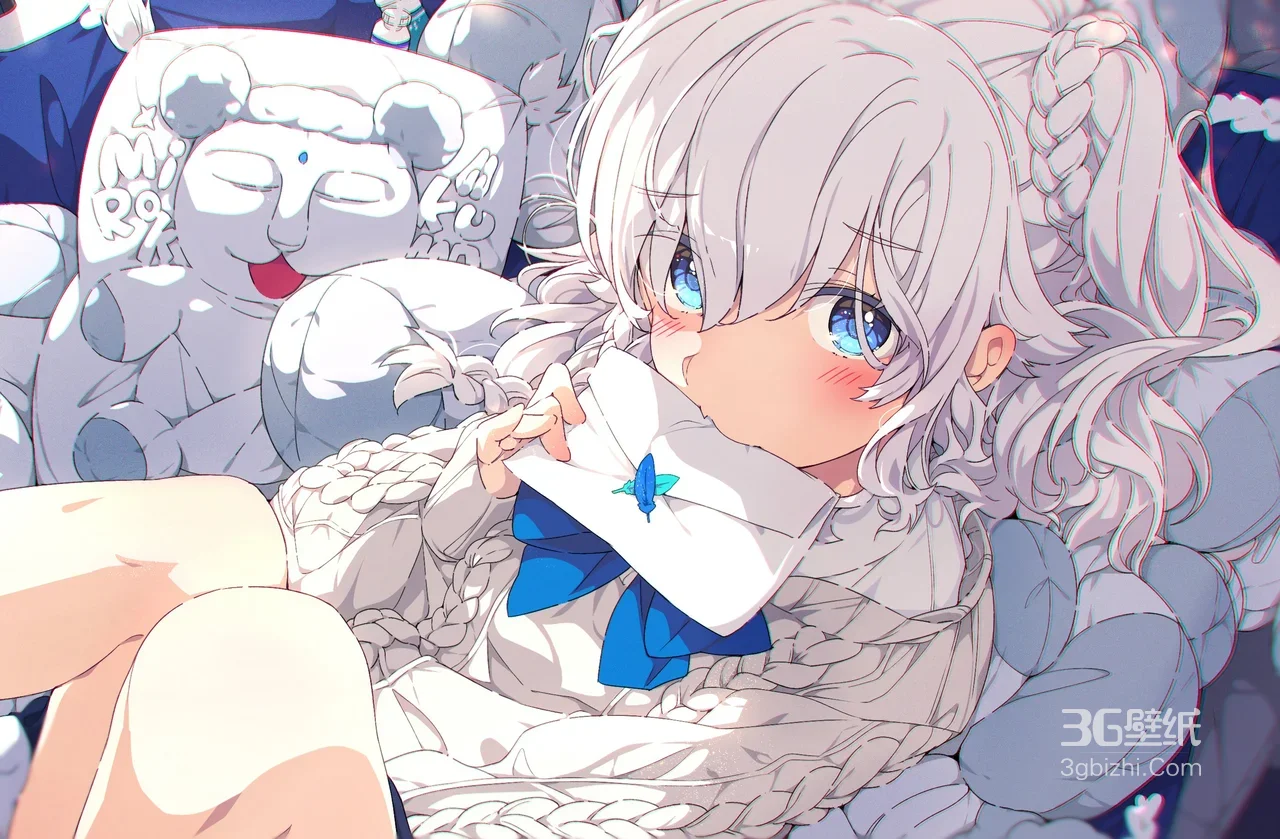 白发蓝眼动漫少女·针织衫咬信封 日系治愈风电脑壁纸1