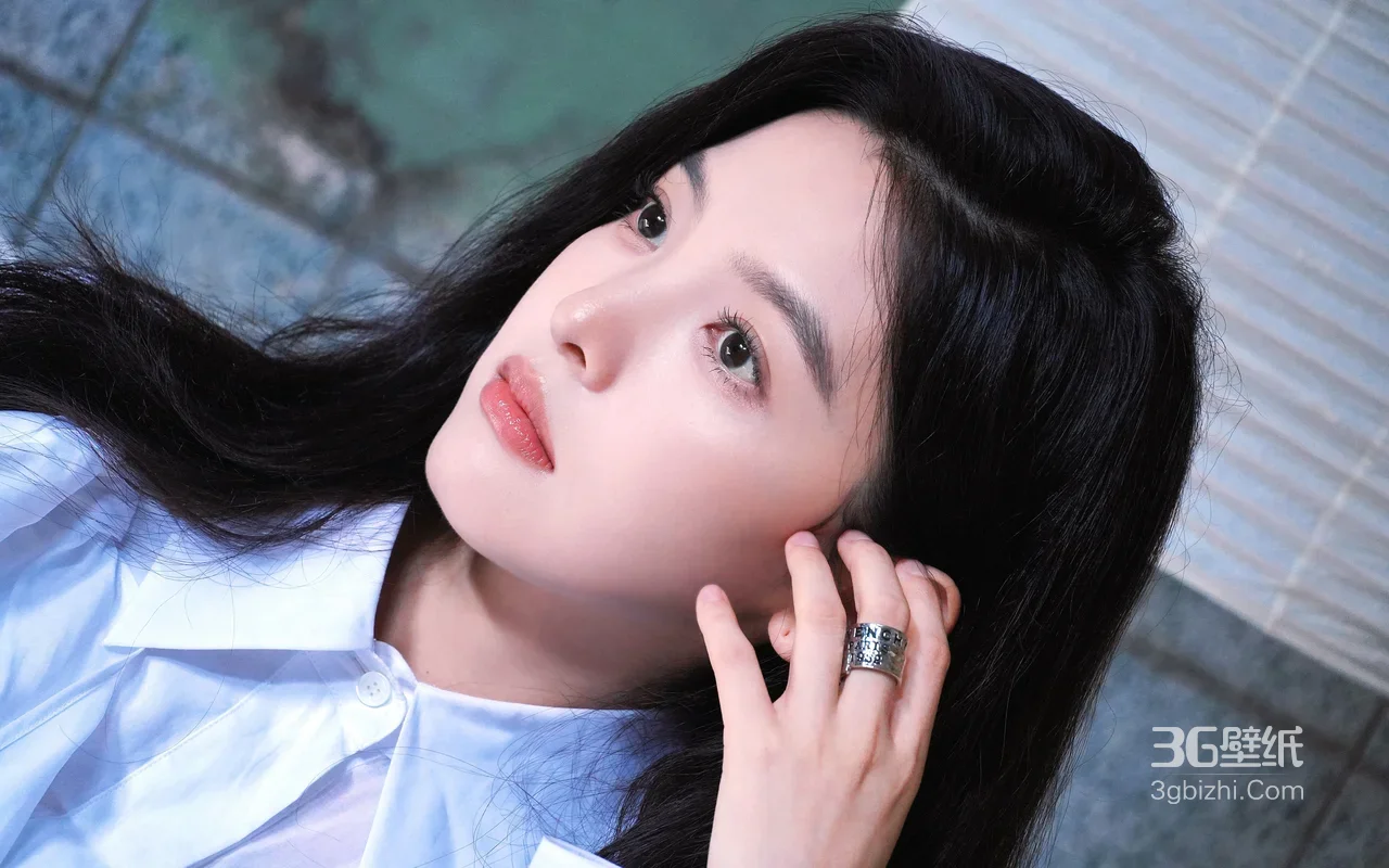 长发女子·白衬衫戒指·清新唯美风 电脑壁纸1