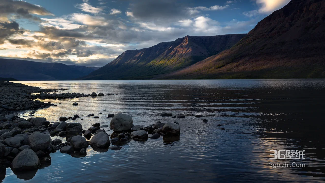 山湖岩滩黄昏景·写实唯美 高清宽屏自然壁纸1