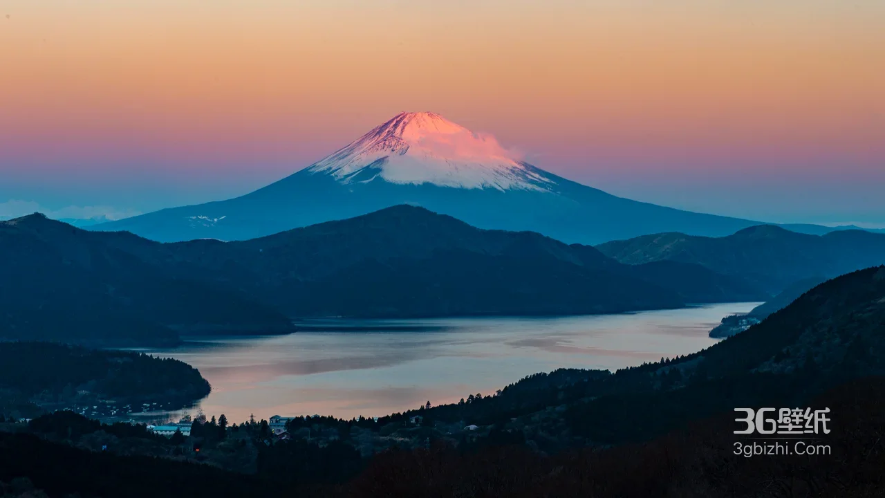 富士山·黄昏湖景 唯美日系山水意境电脑壁纸1