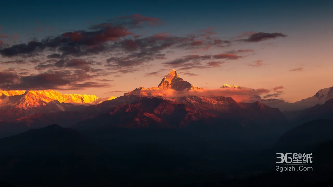 鱼尾峰·喜马拉雅雪山群峰日出金山 唯美写实黄昏风景壁纸1
