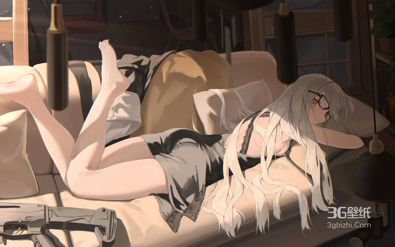 银发眼镜少女·二次元唯美风·少女前线 慵懒沙发枪械电脑壁纸1