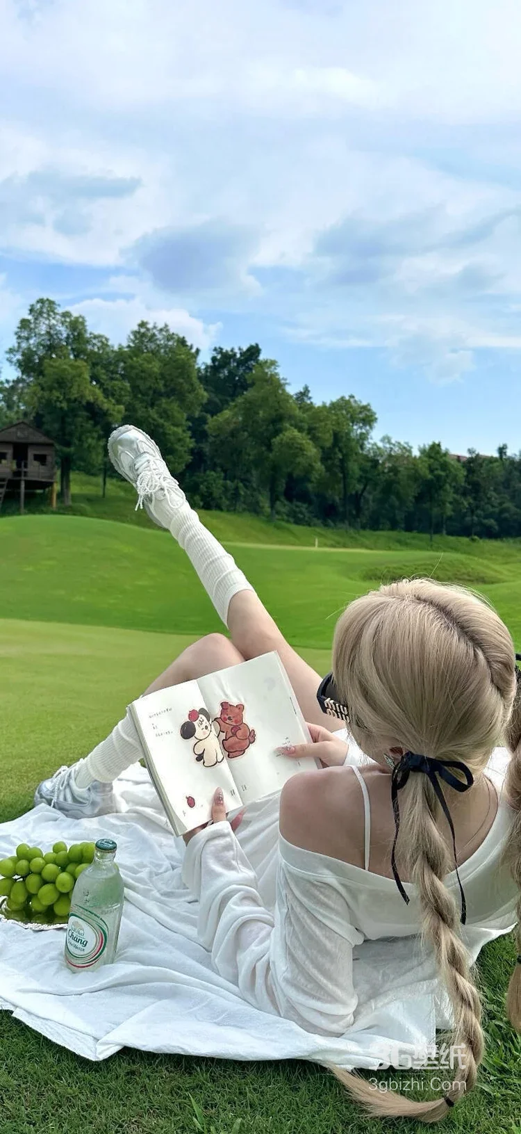 森系户外唯美女生·白花发饰清新氛围感 高赞女生写真1