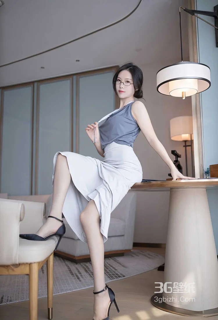 职场写实风女生·工牌眼镜干练穿搭 高人气职场风女生图11