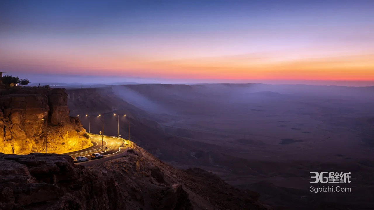 沙漠悬崖弯道公路·唯美写实·黄昏雾霭大漠日落电脑壁纸1