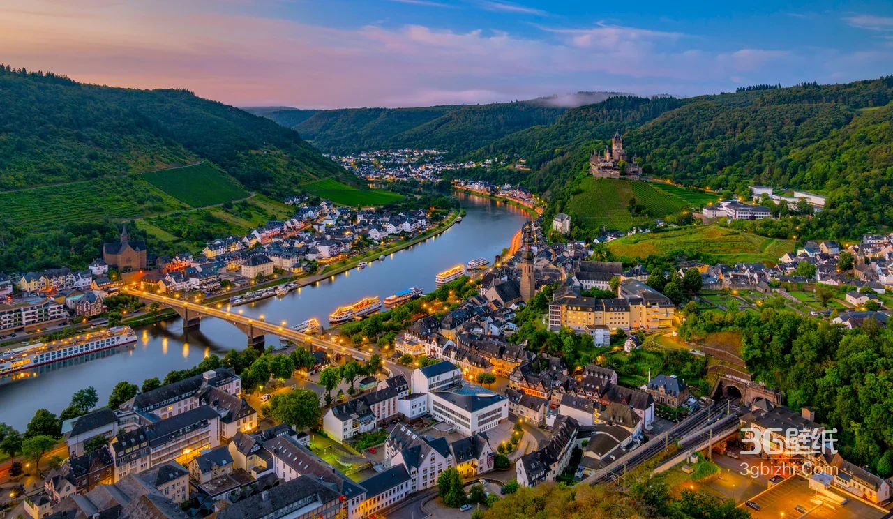 科赫姆小镇·摩泽尔河畔唯美夜景 欧洲小镇风景壁纸1