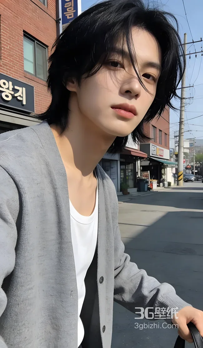 韩系中长发帅哥·简约穿搭 街头清新风 热门手机壁纸1