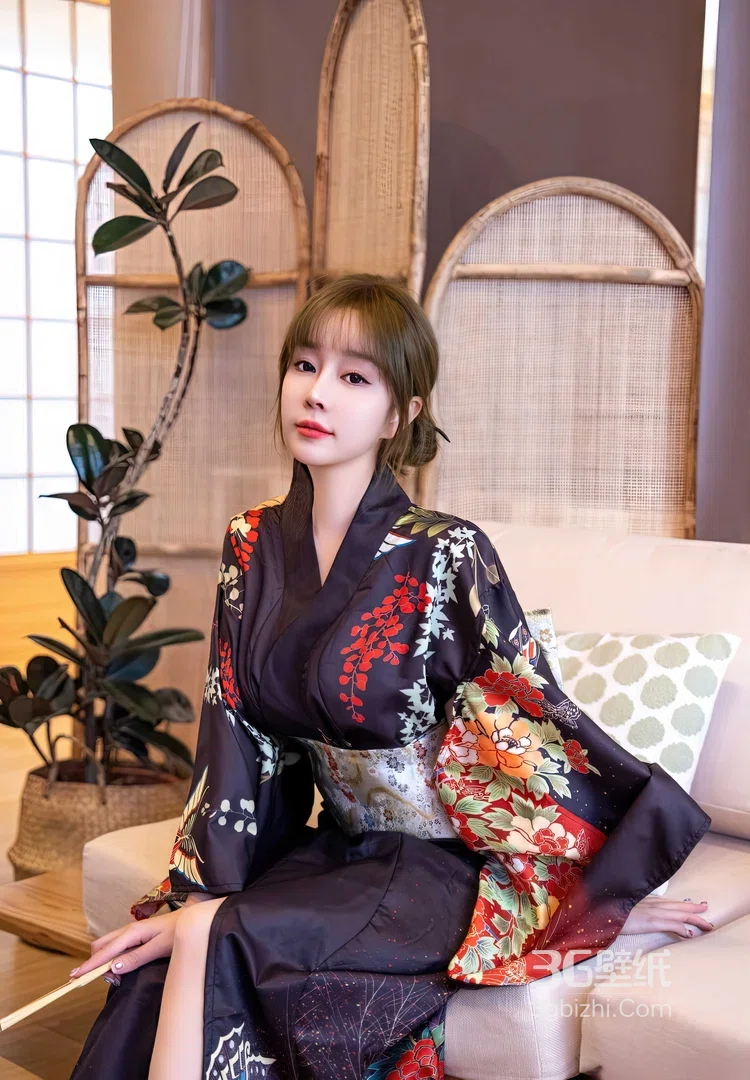 深色和服气质少女室内写真 温婉柔美私房人像6