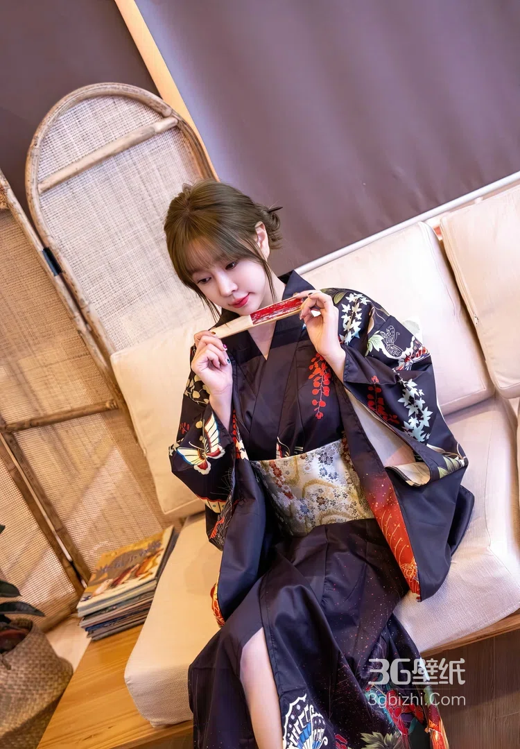 深色和服气质少女室内写真 温婉柔美私房人像5