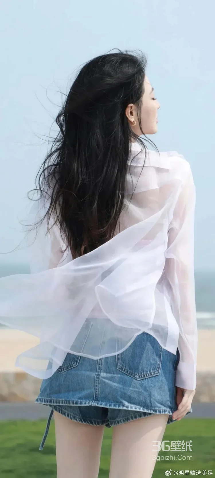 徐璐·海边清新风写真 氛围感女明星街拍大片7