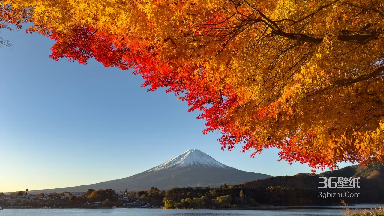 富士山秋景·红枫映山湖 高清宽屏桌面背景1