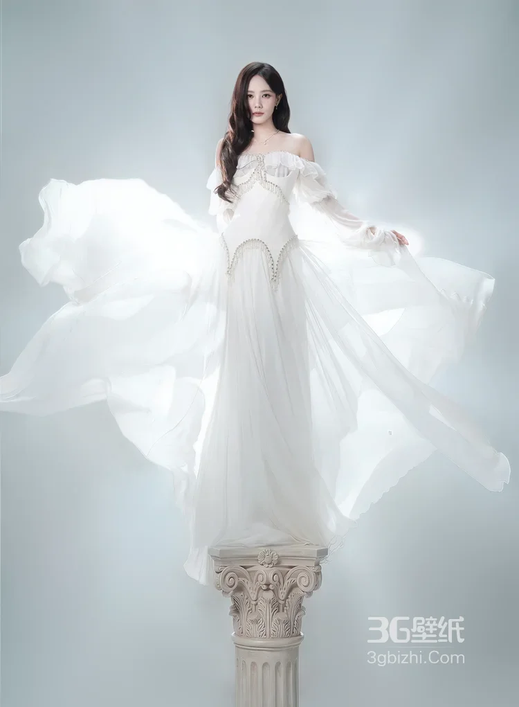 李一桐·透明冰晶配饰清冷氛围感 女星写真大片3