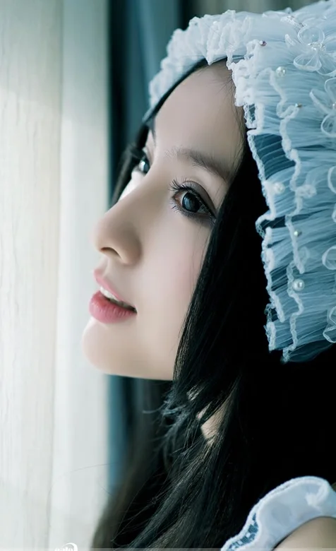 清纯美女手机壁纸 – 高清 桌面壁纸 开放版权素材 免费下载 手机电脑通用背景图