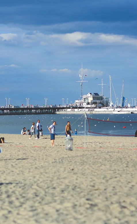 海边游轮夏日手机壁纸