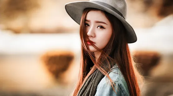 戴着帽子的长发女神唯美写真壁纸 – 高清 桌面壁纸 开放版权素材 免费下载 手机电脑通用背景图
