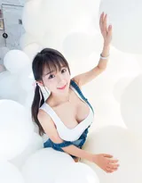 性感吊带连体牛仔裤美女小九九丰满身材写真美图