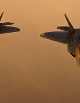 美国新型隐形战机F-22高清图片