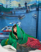 怪力少女王紫璇鬼马精灵搞怪写真杂志图片