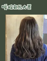 空气卷发型，卷发发型与发色的搭配图片