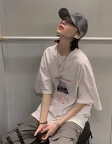 冷艳烟熏妆非主流美女图片，可做头像。