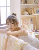 特别娇小的一个妹子，很漂亮清纯，但也真的很小