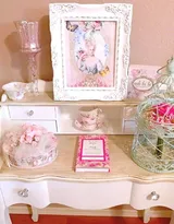 女生粉色风格设计，充满少女气息的房间布置图片