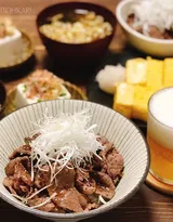 精美的凉拌，寿司，拌面，沙拉等美食图片