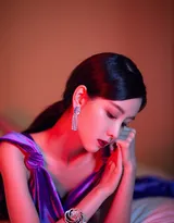 陈都灵露背装连衣长裙晚礼服唯美梦幻写真图片