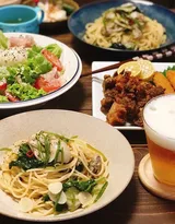 精美的凉拌，寿司，拌面，沙拉等美食图片