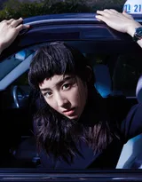 张钧甯《时兴NEArt》杂志写真大片，挑战黑与白时尚又高冷