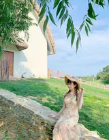 穿婚纱的女孩，齐刘海巨乳美少女唯美婚纱写真摄影图集