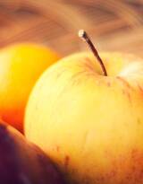 爽脆可口的水果“苹果”高清图片