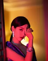 陈都灵露背装连衣长裙晚礼服唯美梦幻写真图片