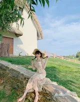 穿婚纱的女孩，齐刘海巨乳美少女唯美婚纱写真摄影图集