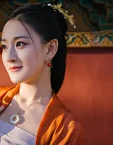 汉服之美！一组穿橙色汉服的唯美古风美女图片。