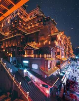 重庆城市夜景图片，五光十色的光影营造出最美的重庆夜色